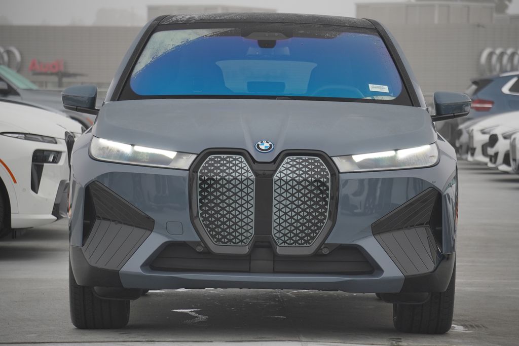 2025 BMW iX xDrive50 2