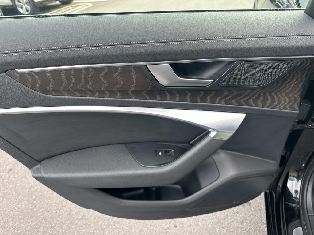 Thumbnail: 2021 Audi A6 - 25