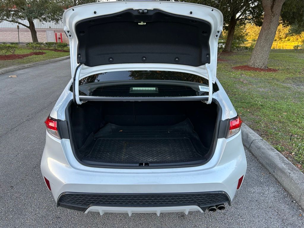 Thumbnail: 2022 Toyota Corolla - 10