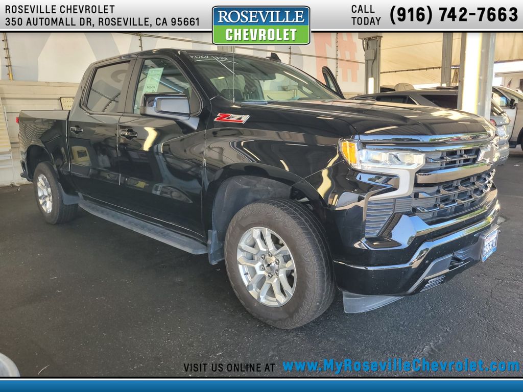 Black 2023 Chevrolet Silverado 1500 RST Crew Cab 4WD Pickup Truck Four-Wheel Drive Automatic