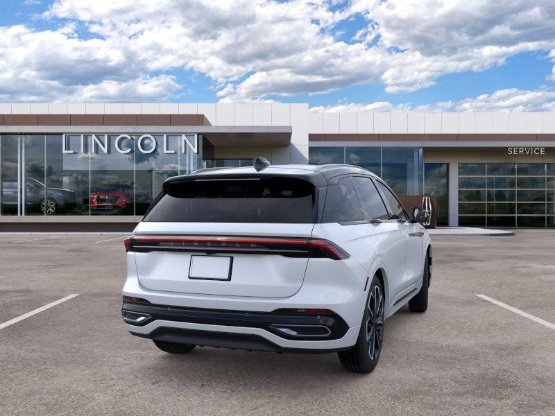 Thumbnail: 2026 Lincoln Nautilus - 8