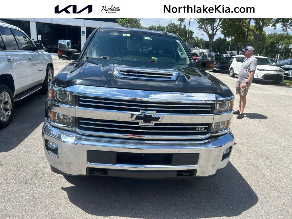 Black 2018 Chevrolet Silverado 3500HD LTZ Crew Cab 4WD Pickup Truck Four-Wheel Drive 6-Speed Automatic
