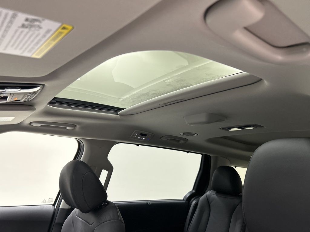 new 2026 Kia Carnival Hybrid car, priced at $52,865