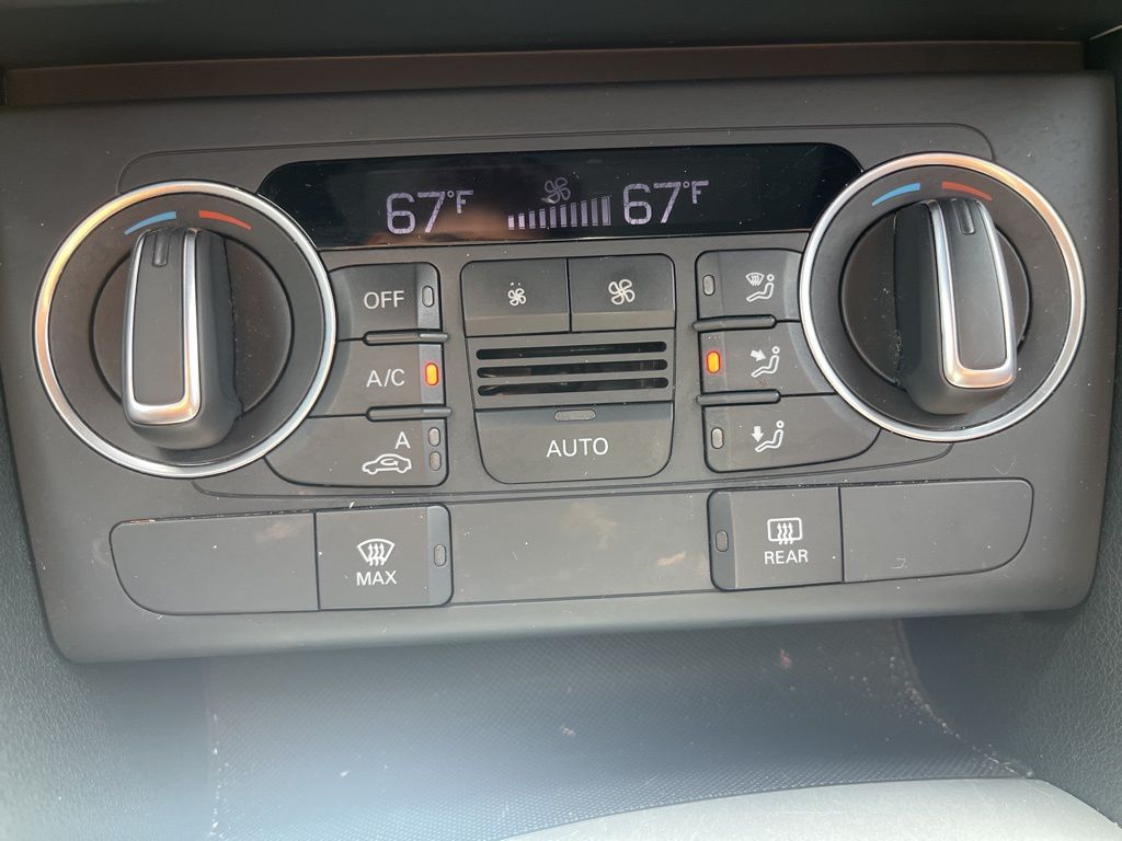 Thumbnail: 2017 Audi Q3 - 26