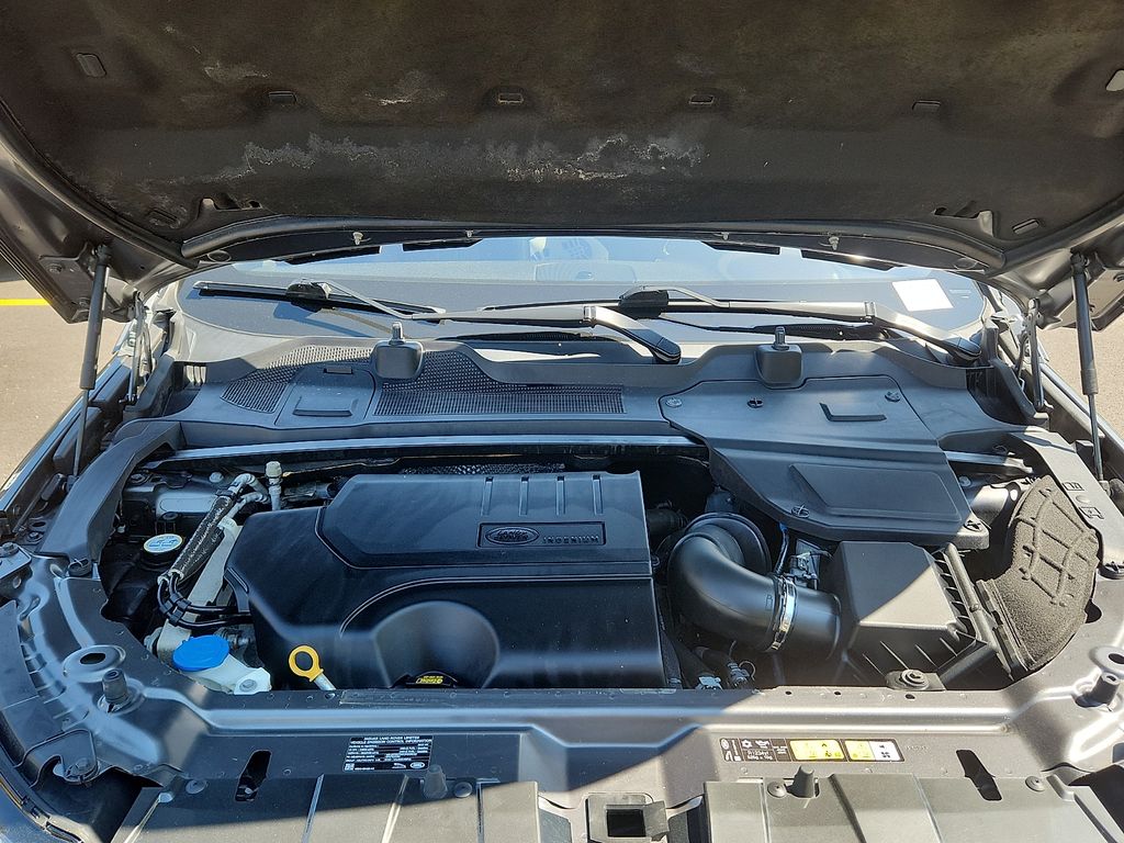 Thumbnail: 2019 Land Rover Discovery Sport - 28