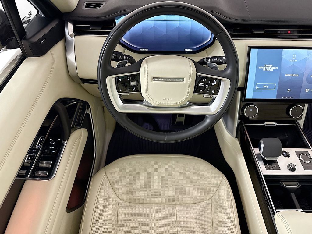 Thumbnail: 2023 Land Rover Range Rover - 10