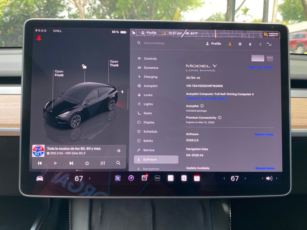 View vehicle photo 2