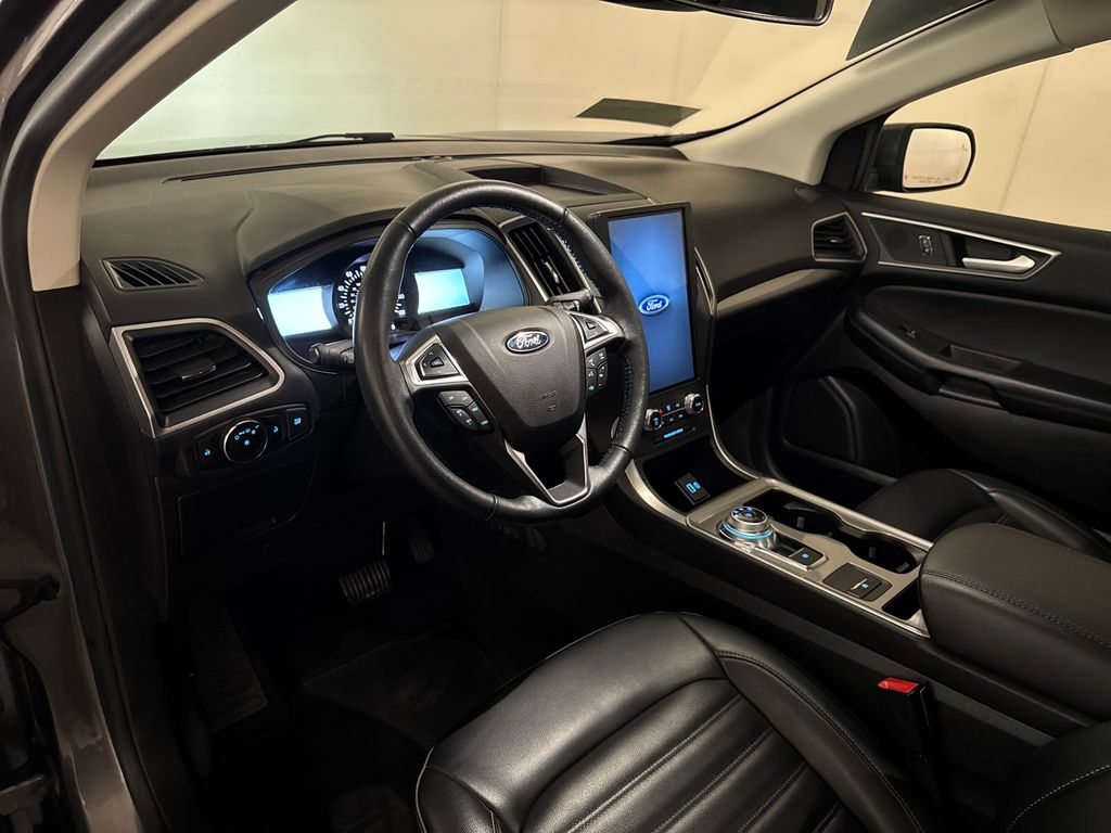 Certified Used 2023 Gray Ford SEL image 5