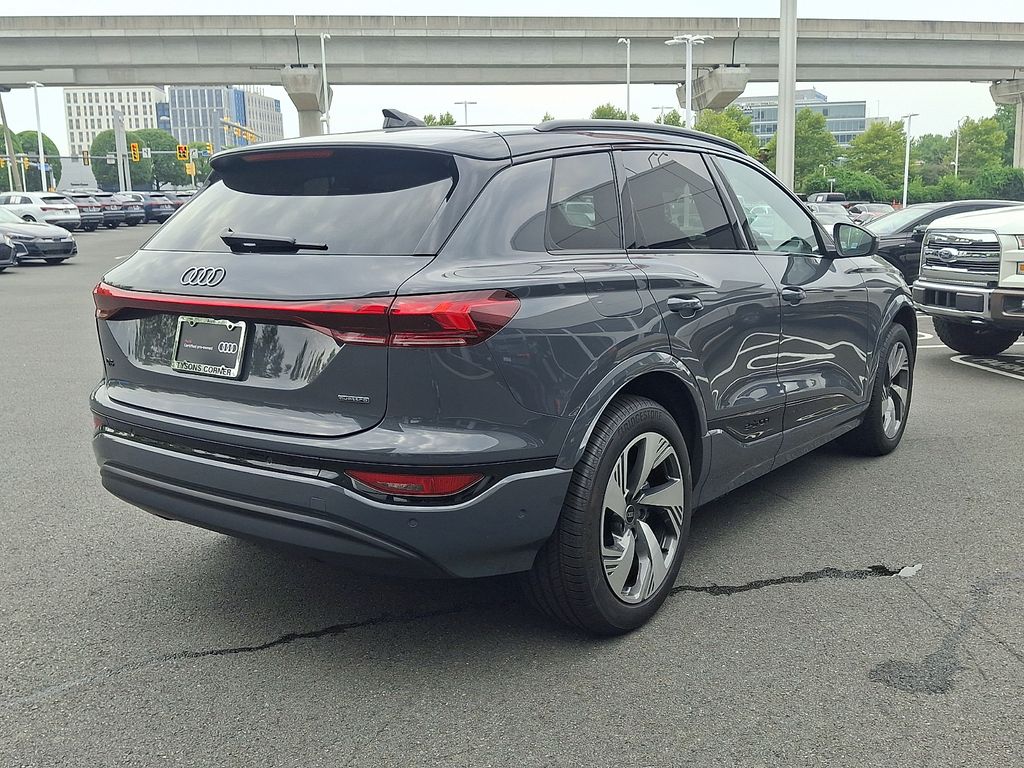Thumbnail: 2025 Audi Q6 e-tron - 4