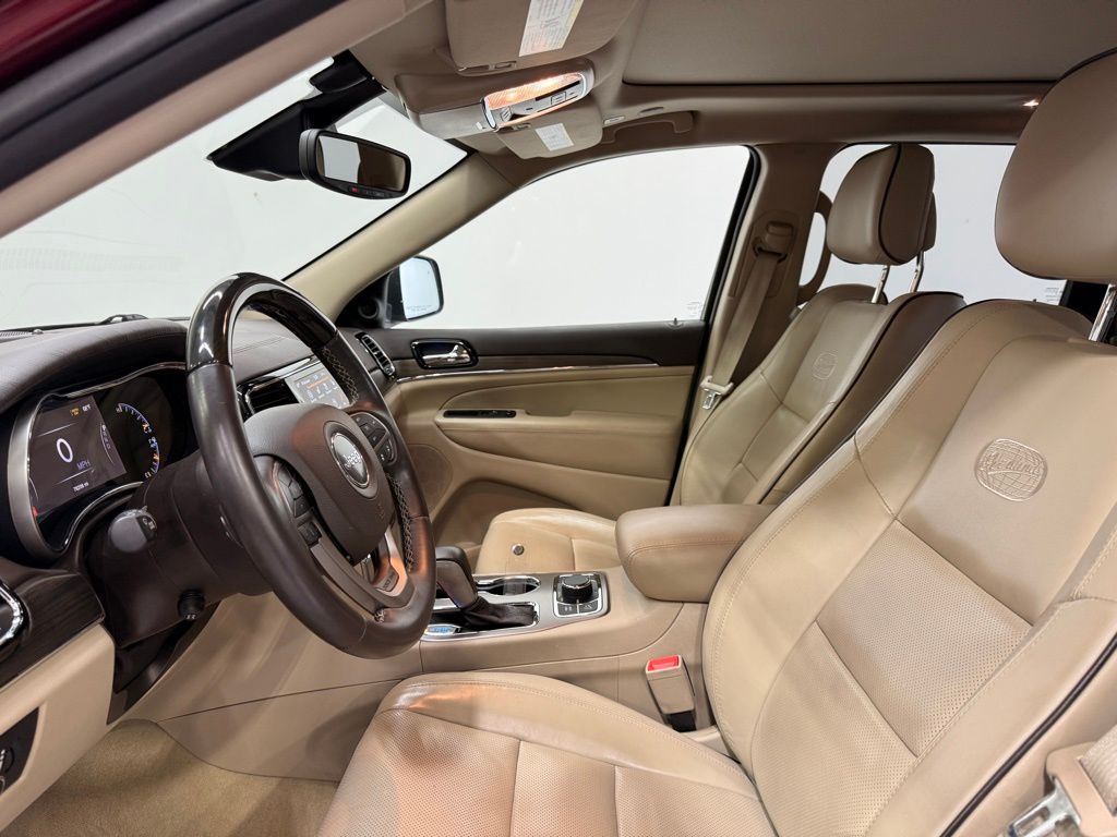 Thumbnail: 2021 Jeep Grand Cherokee - 12