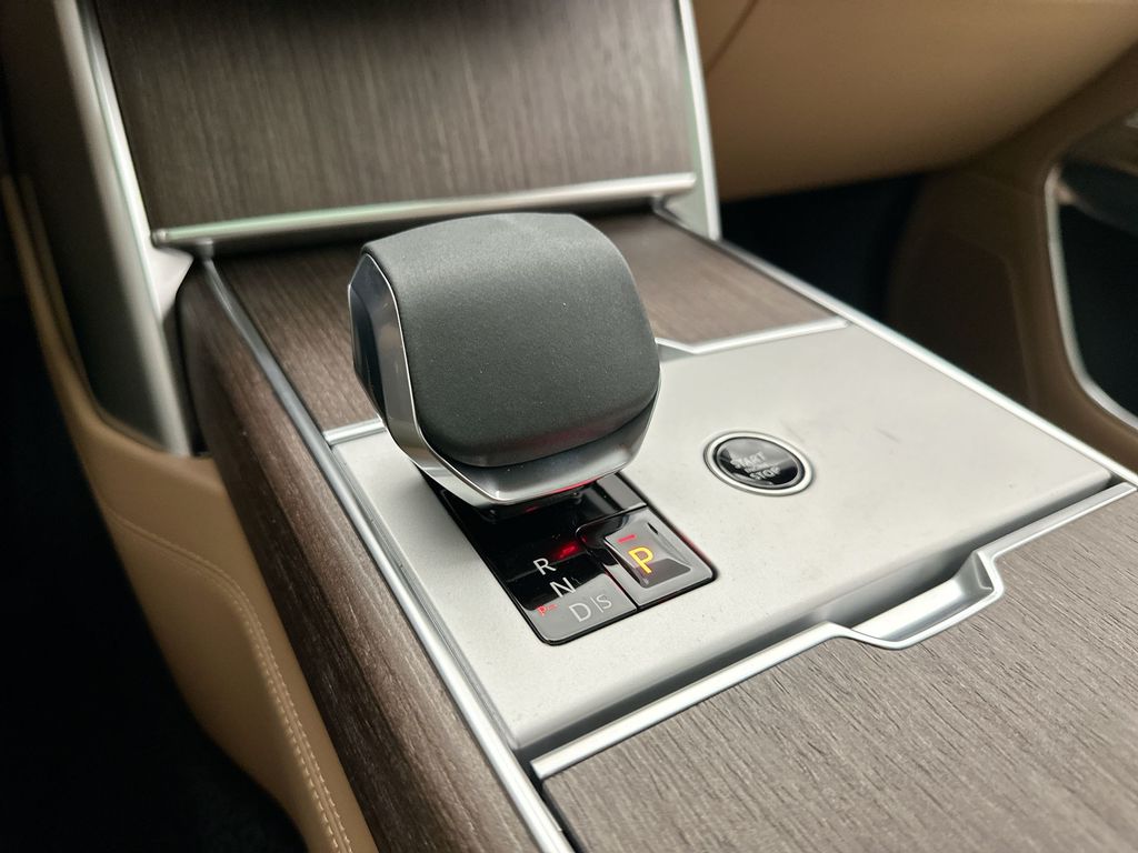 Thumbnail: 2026 Land Rover Range Rover - 20