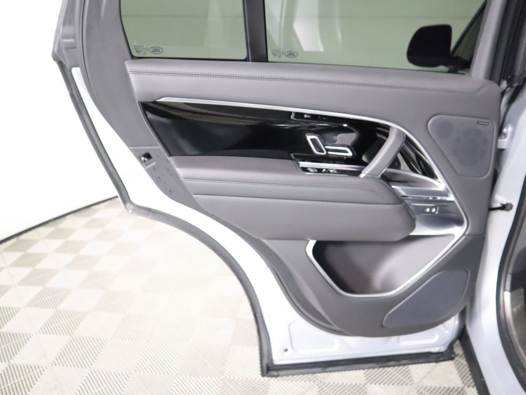 Thumbnail: 2023 Land Rover Range Rover - 27