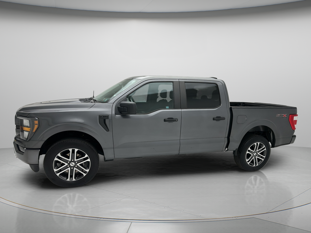 View vehicle photo 4