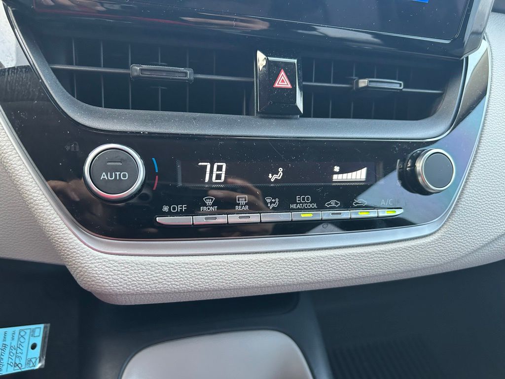 Thumbnail: 2023 Toyota Corolla - 25