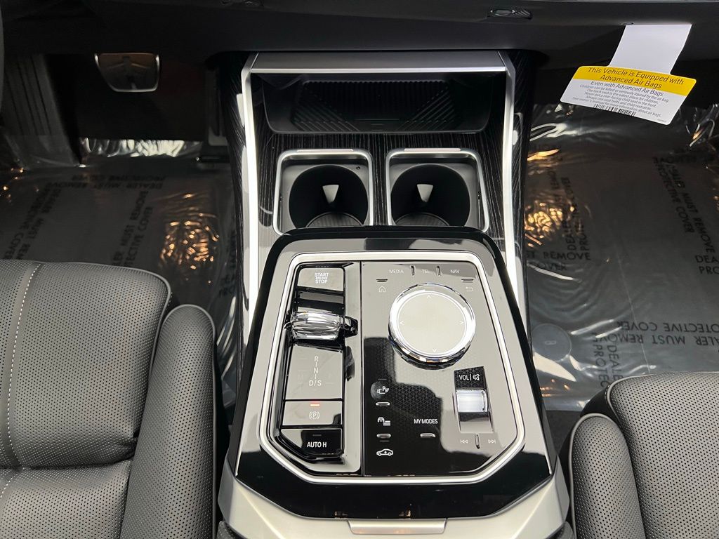 Thumbnail: 2026 BMW 7 Series - 12