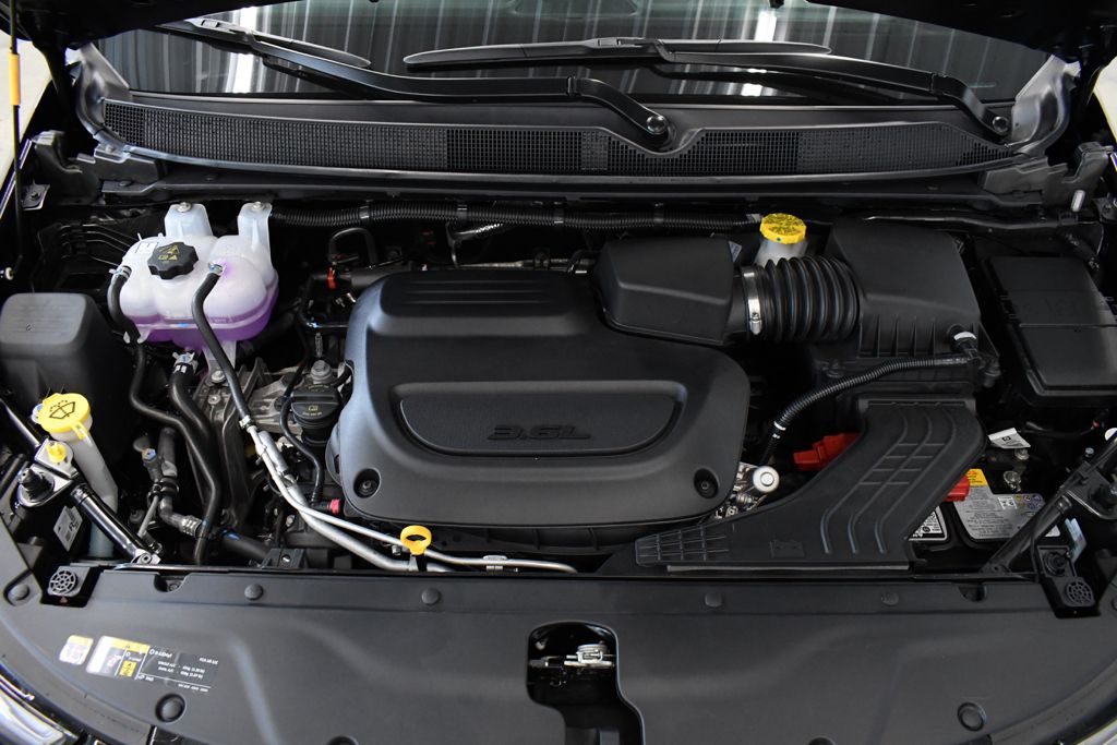 Used 2026 Black Chrysler Select image 41