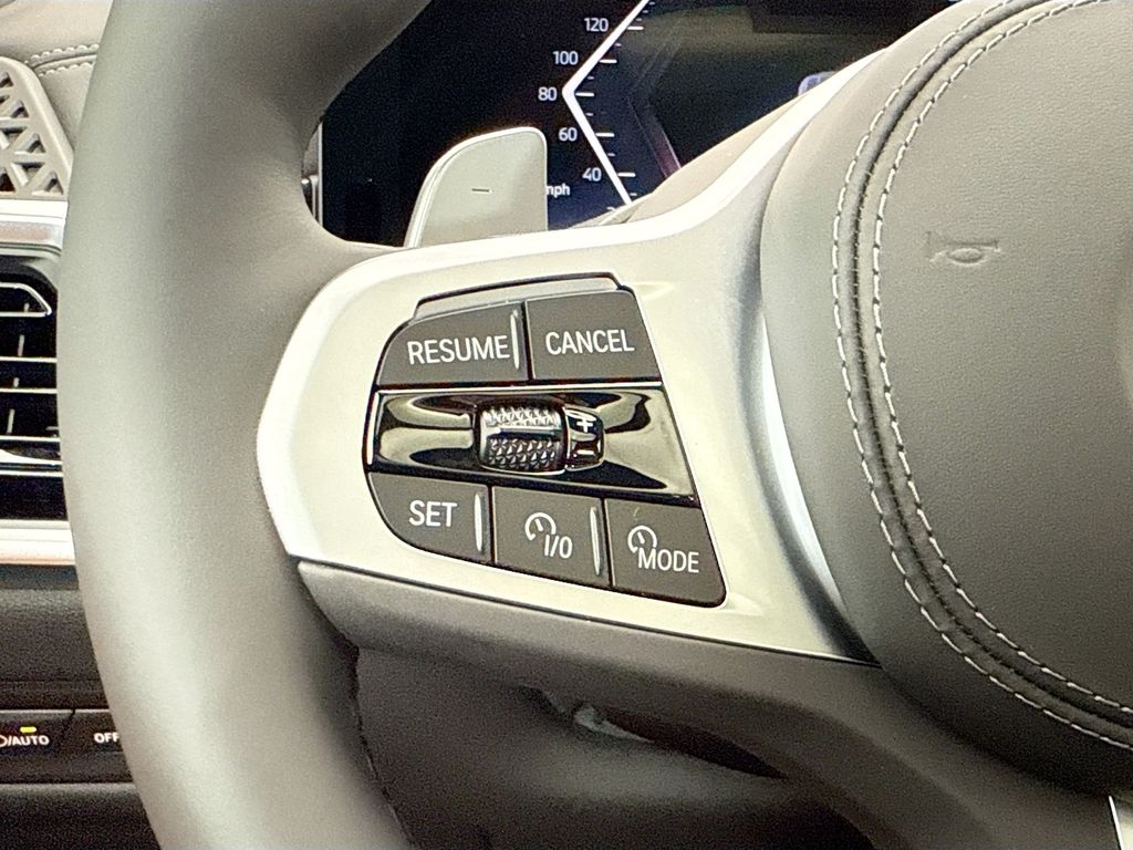Thumbnail: 2026 BMW X5 - 11