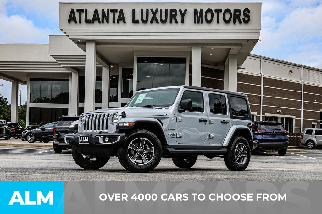 Used 2023 Silver Jeep Sahara image 3