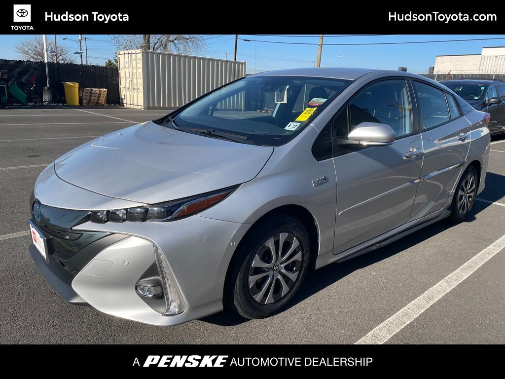 2022 Toyota Prius Prime Limited -
                Jersey City, NJ