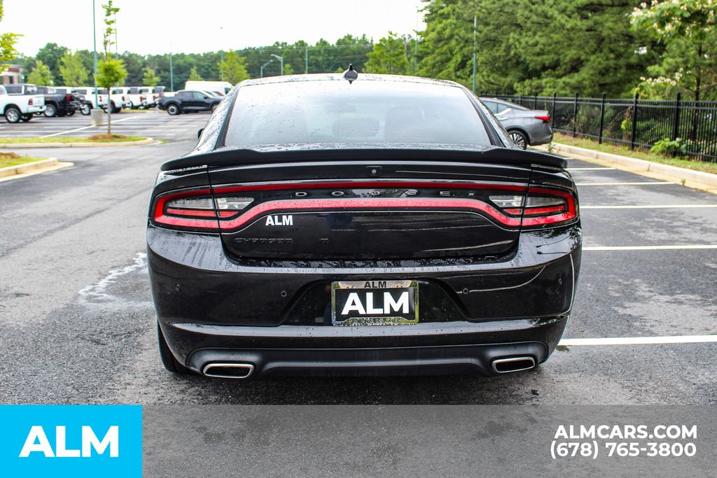 Used 2023 Black Dodge SXT image 11
