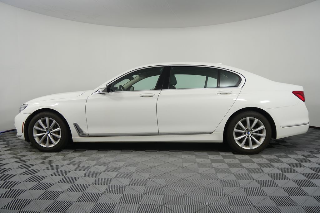 Thumbnail: 2017 BMW 7 Series - 6