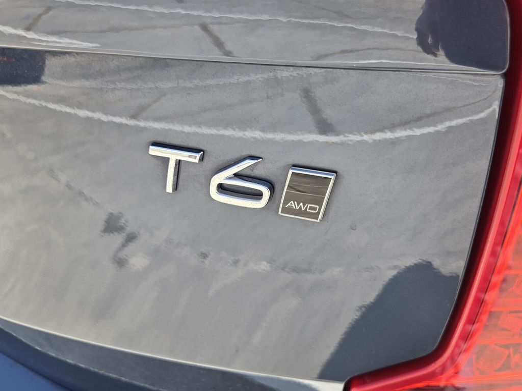 2020 Volvo XC90 - $20,859