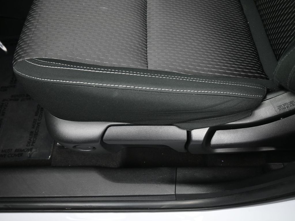 Used 2023 White Mitsubishi ES image 15