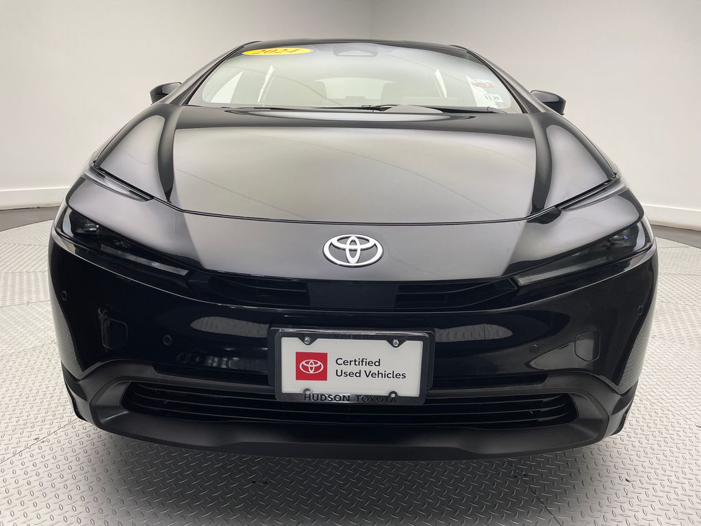 2024 Toyota Prius LE 2