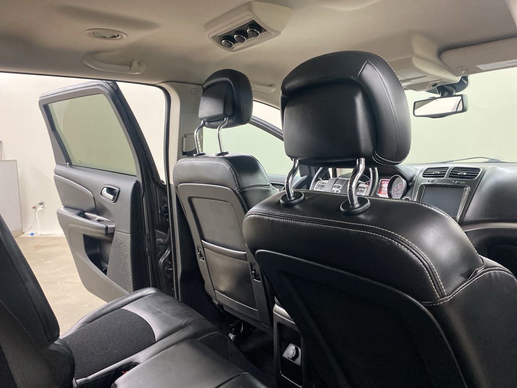 2017 Dodge Journey Crossroad photo