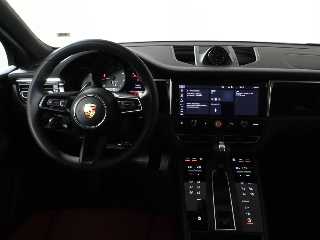 Thumbnail: 2025 Porsche Macan - 18
