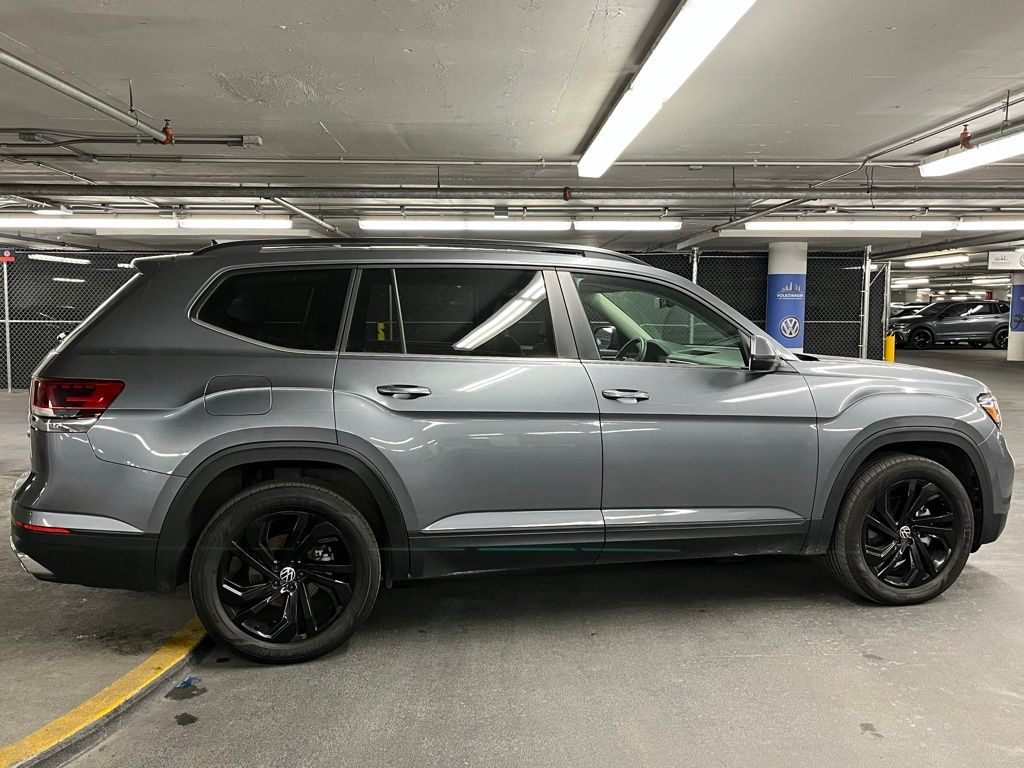 2022 Volkswagen Atlas 3.6L V6 SE w/Technology 40