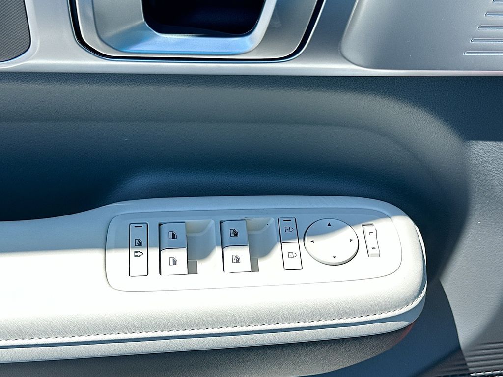 2025 Hyundai Santa Fe SEL 19