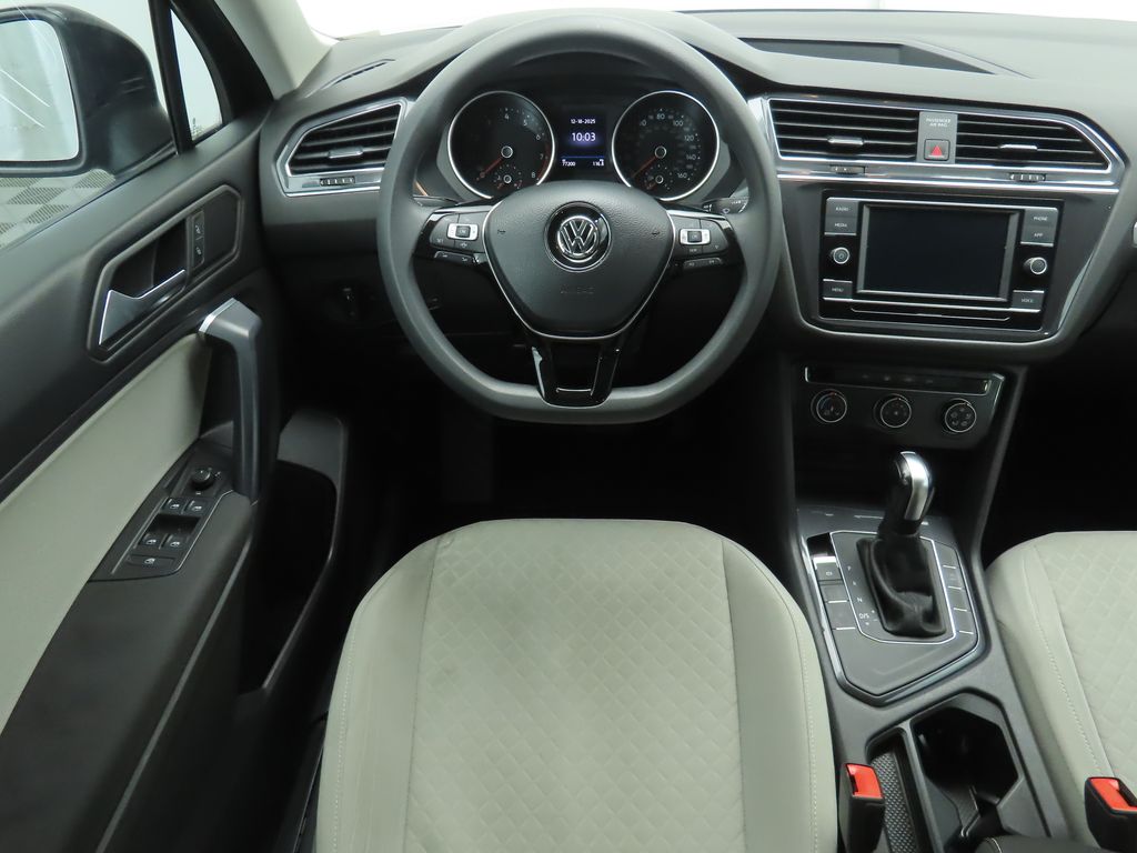 Thumbnail: 2021 Volkswagen Tiguan - 10