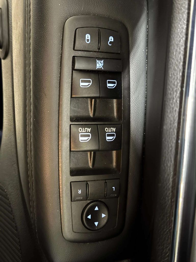 Used 2021 Bright White Clearcoat Jeep Limited image 7