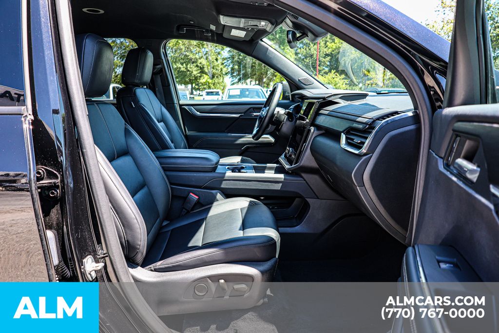 2024 Gmc Acadia Elevation photo 21