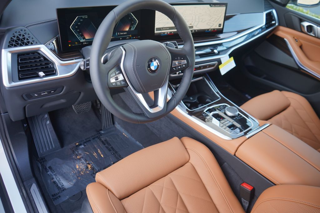 2025 BMW X5 sDrive40i 12