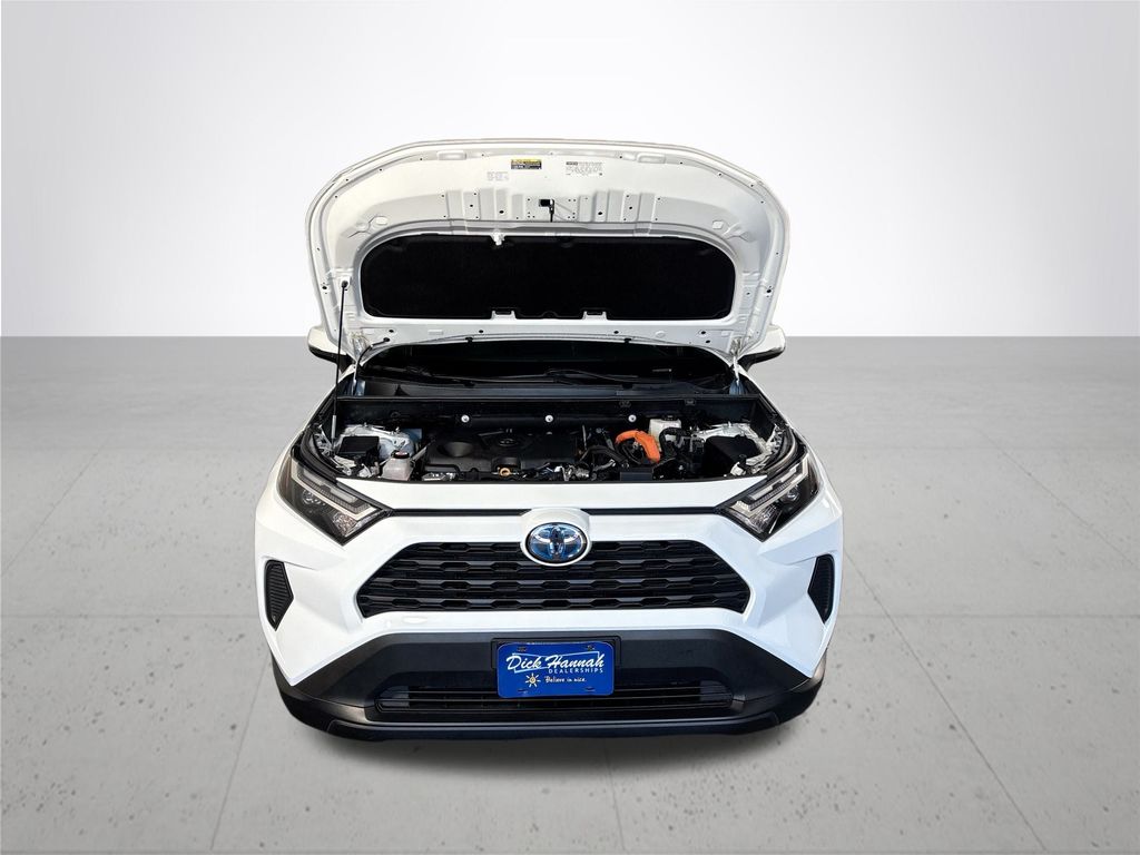 2024 Toyota RAV4 Hybrid LE
