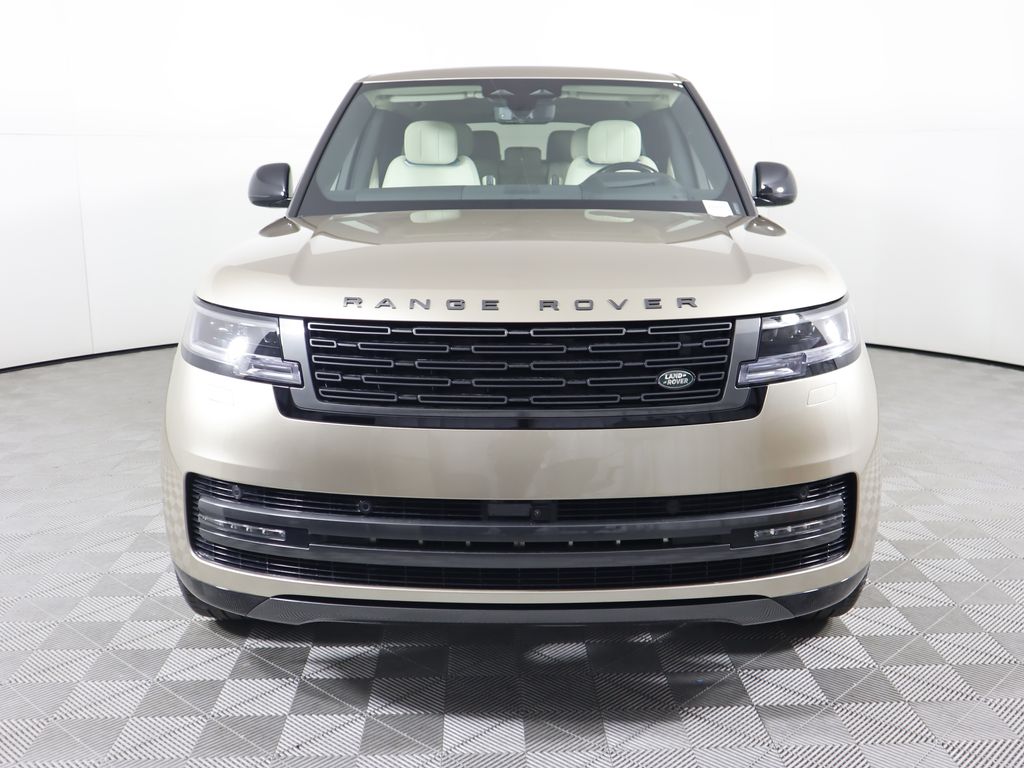 2025 Land Rover Range Rover SE 2