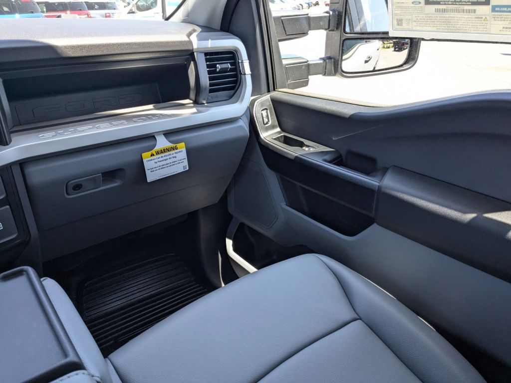 2025 Ford F-250 Super Duty XL