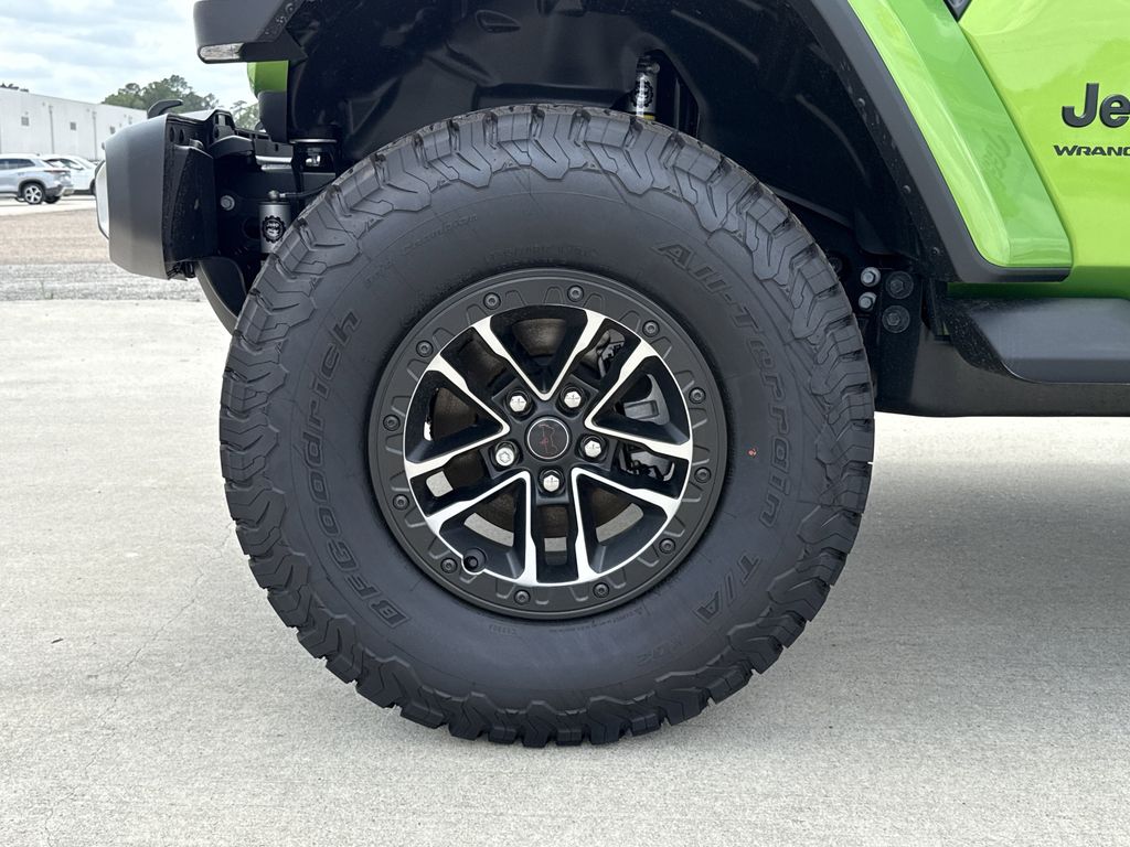 2026 Jeep Wrangler Sahara - 8