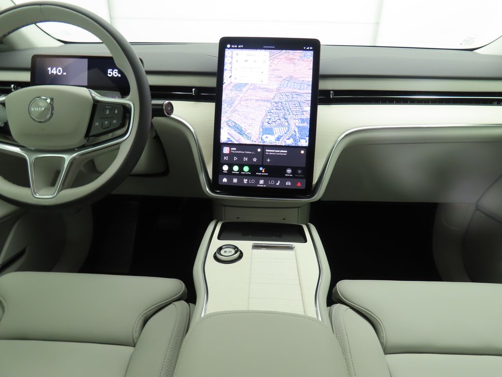 2025 Volvo EX90  13