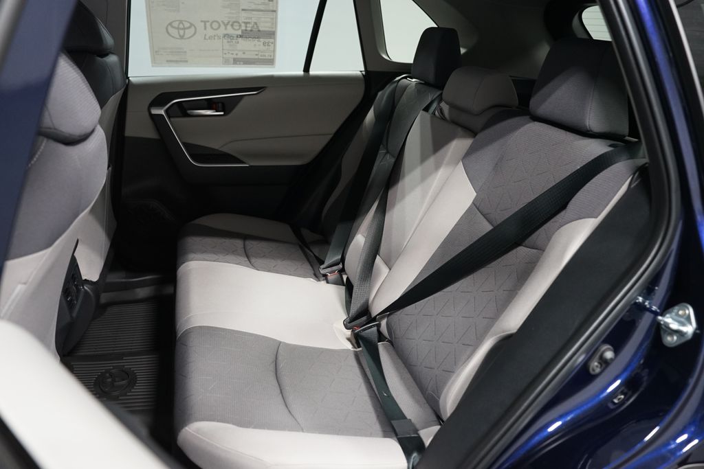 Thumbnail: 2025 Toyota RAV4 - 29