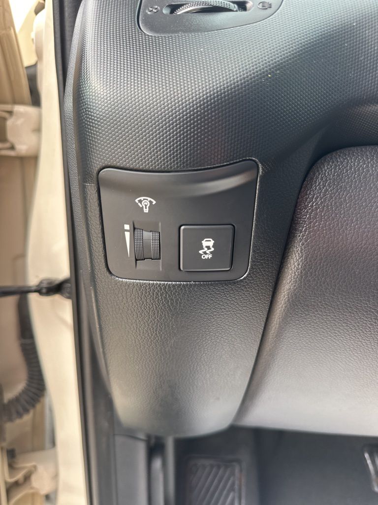 2013 Dune Kia Soul Plus FWD Hatchback