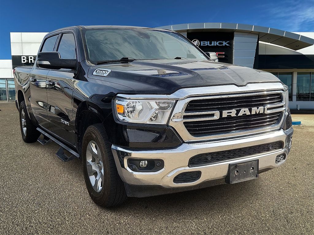 Diamond Black Crystal Pearlcoat 2019 RAM 1500 Big Horn Crew Cab 4WD Pickup Truck Four-Wheel Drive 8-Speed Automatic