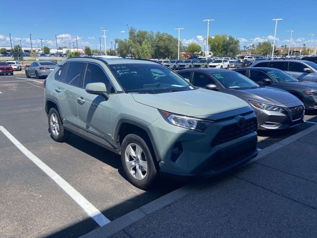 Thumbnail: 2020 Toyota RAV4 - 3