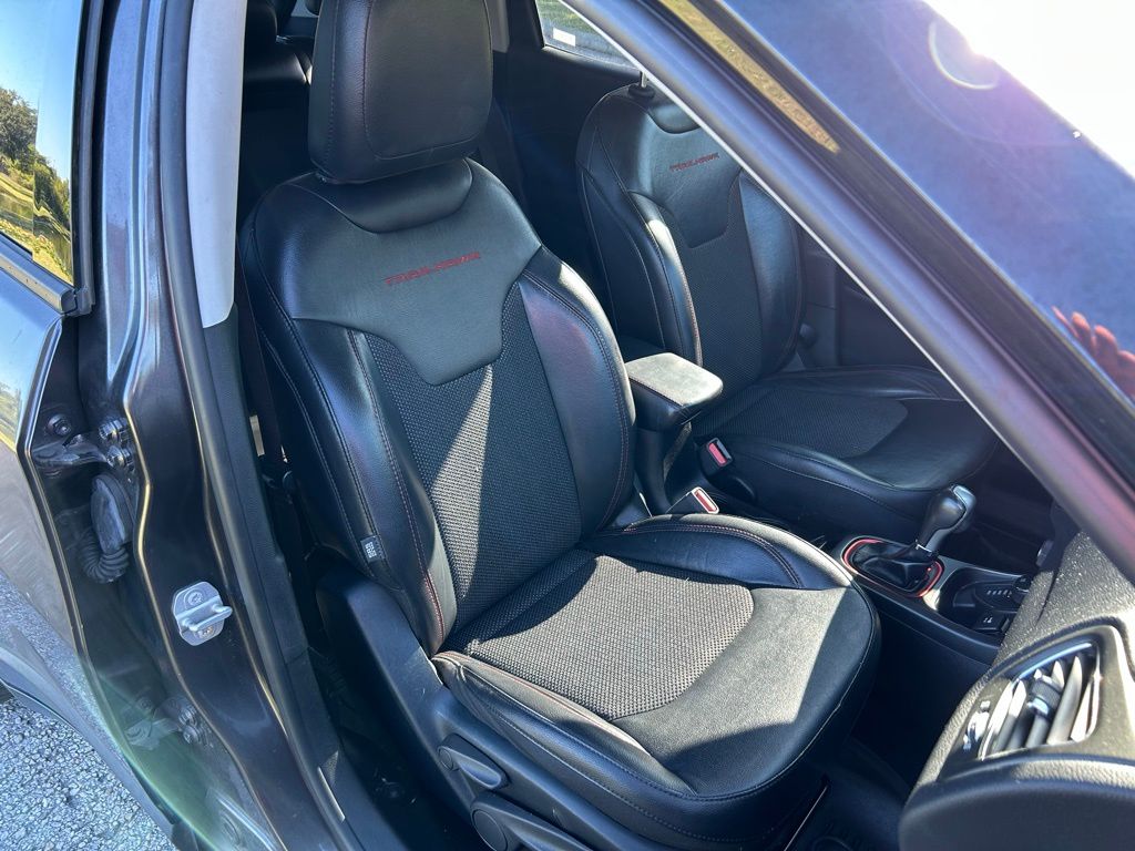 Thumbnail: 2019 Jeep Compass - 15