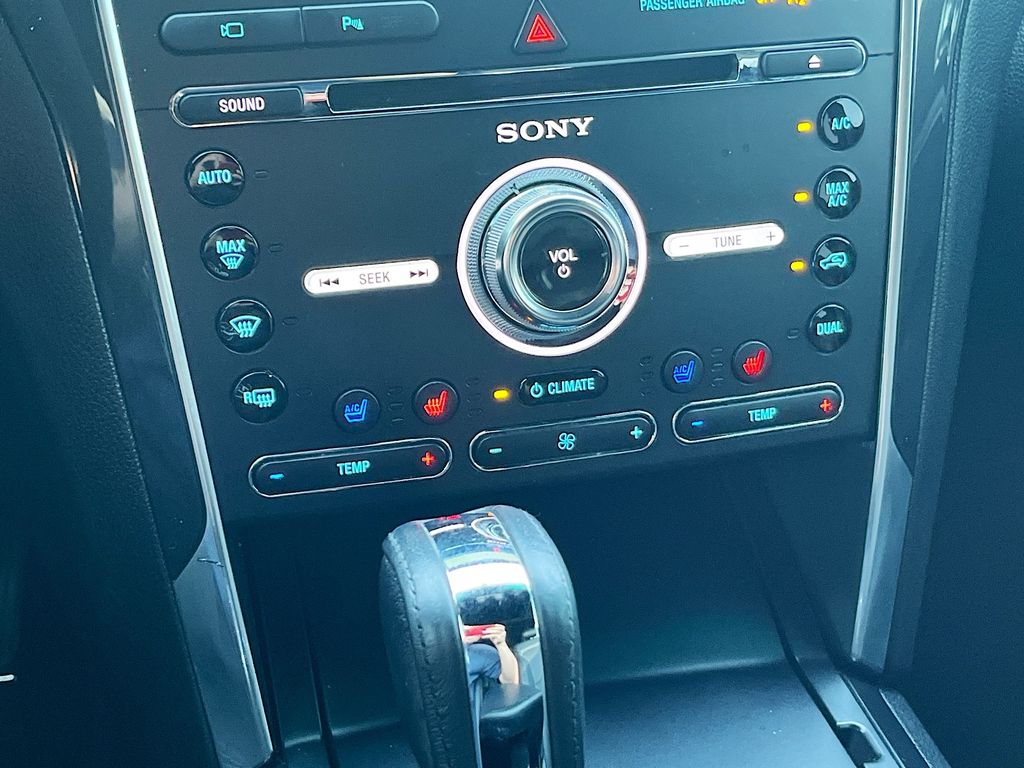 Used 2017 Quartz Metallic Ford Sport image 20