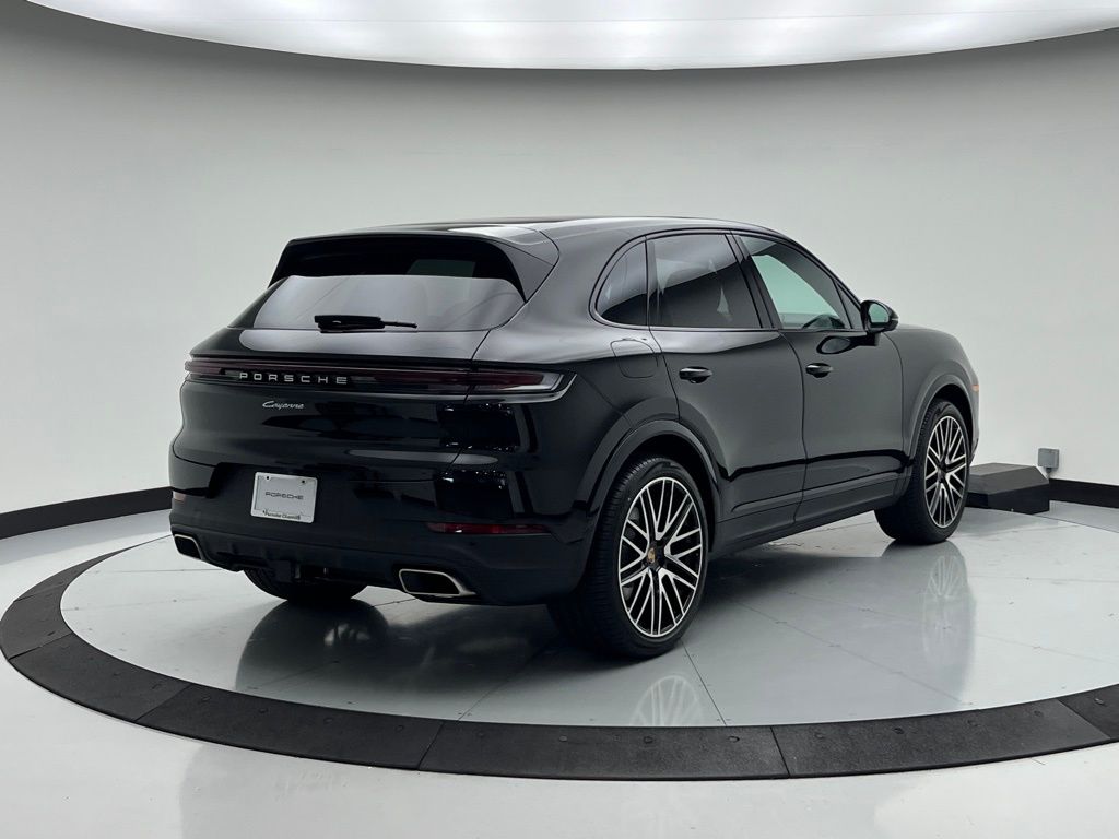 Thumbnail: 2025 Porsche Cayenne - 9