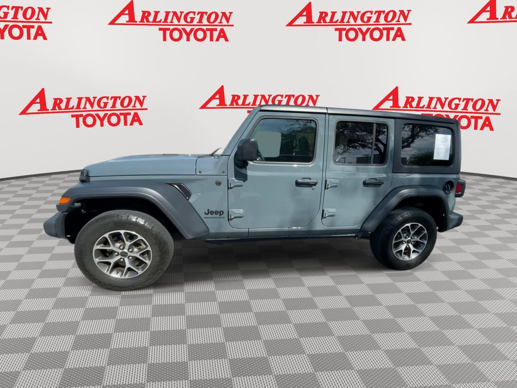 View vehicle photo 5