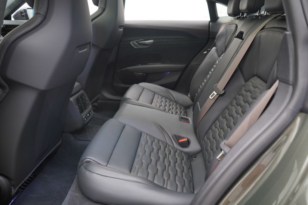 Thumbnail: 2026 Audi RS e-tron GT - 12